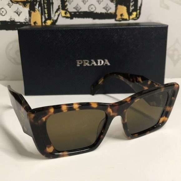New Authentic Prada SPR08Y Women’s Sunglasses – VAU-01T - Picture 5 of 12